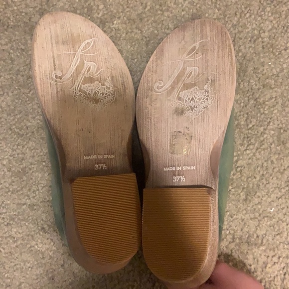 Sandals - Picture 3 of 5